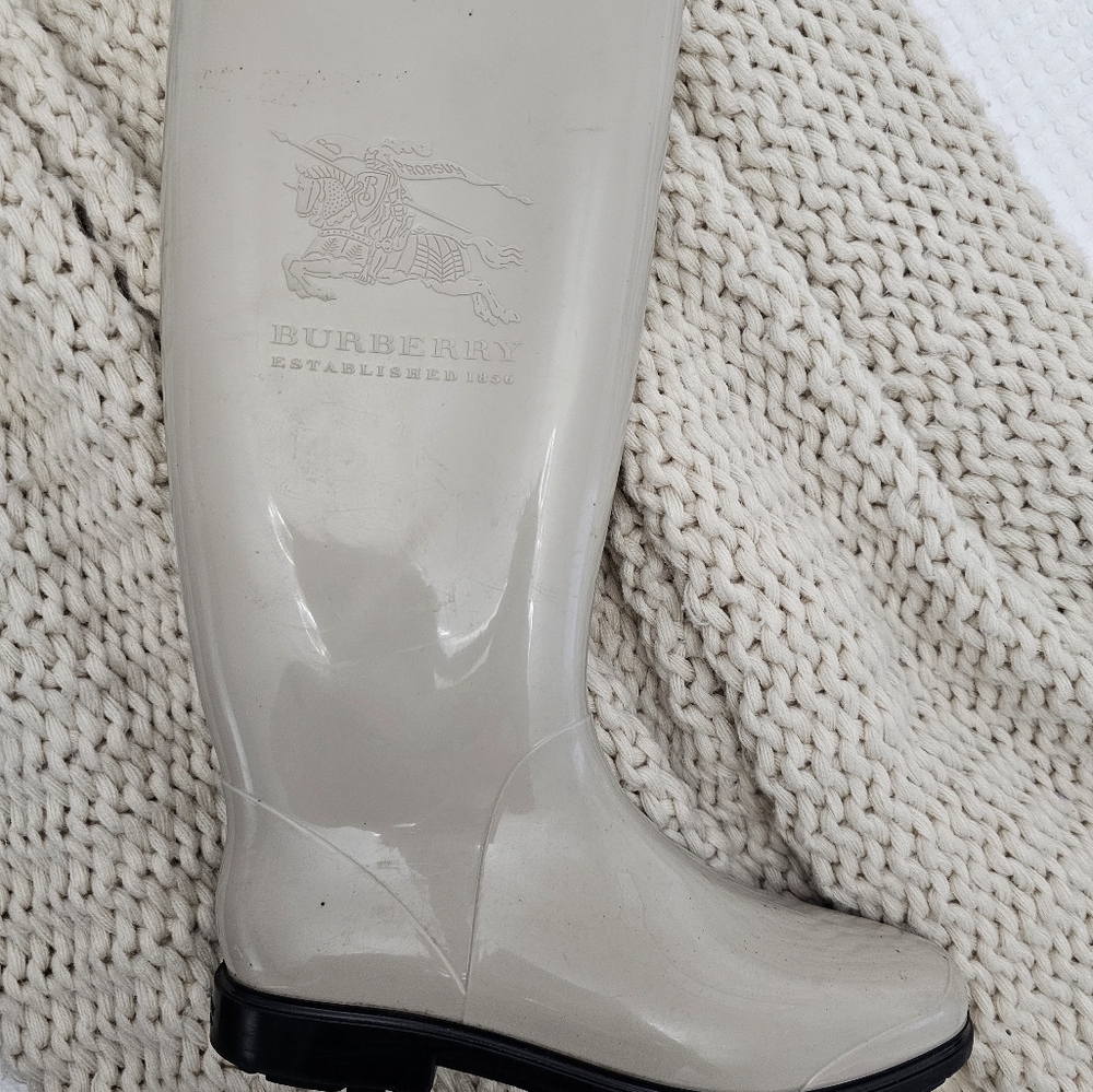 Burberry rainboots